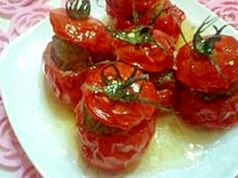 トマトのファルシ　(トマトの肉詰め)